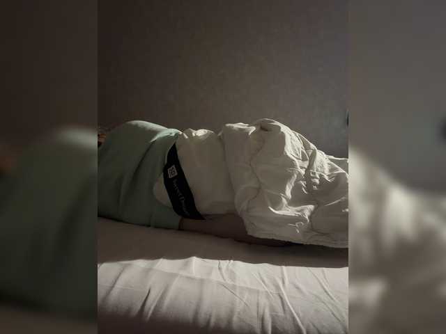 kisssssesmee live cam on BongaCams
