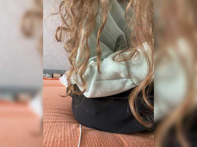 kisssssesmee live cam on BongaCams