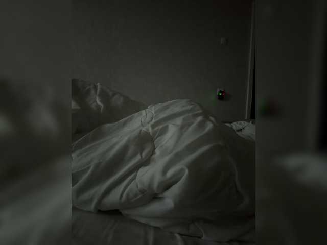 kisssssesmee live cam on BongaCams