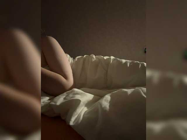kisssssesmee live cam on BongaCams