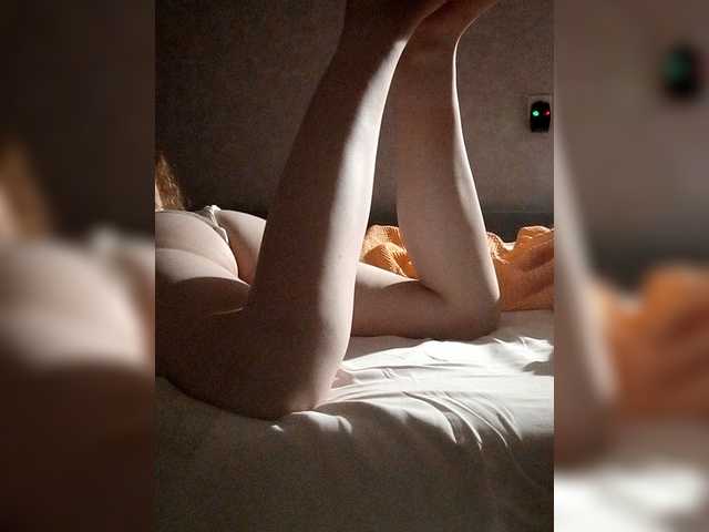 kisssssesmee live cam on BongaCams