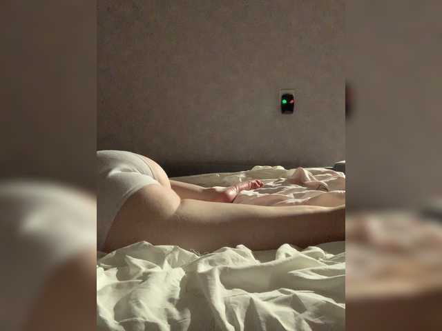 kisssssesmee live cam on BongaCams