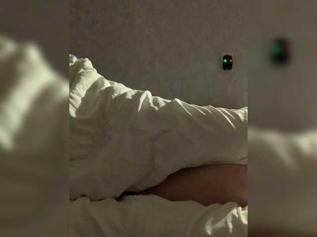 kisssssesmee live cam on BongaCams