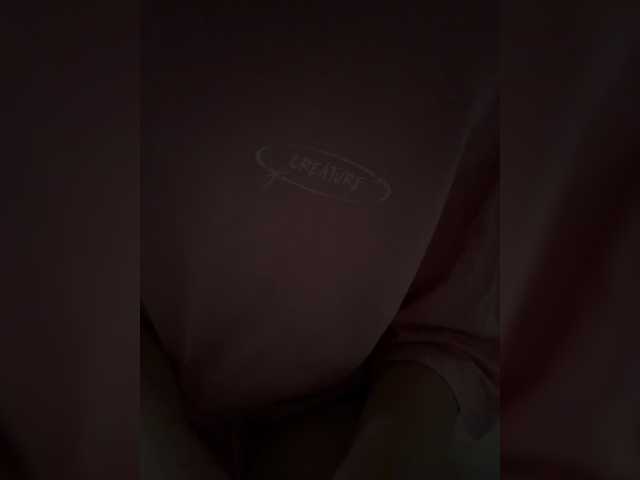 kisssssesmee live cam on BongaCams