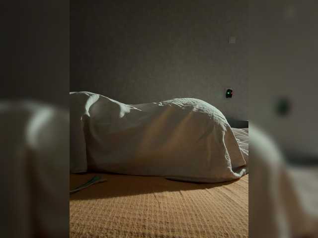 kisssssesmee live cam on BongaCams