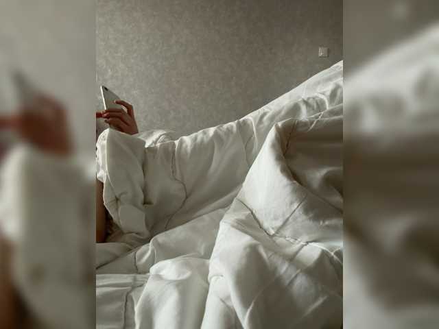 kisssssesmee live cam on BongaCams