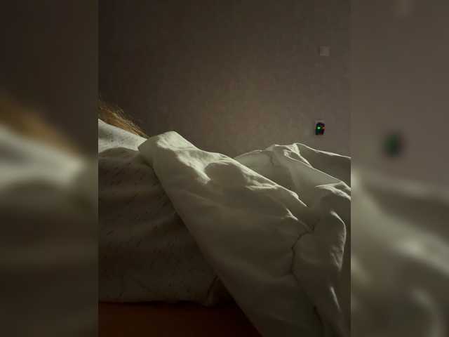 kisssssesmee live cam on BongaCams