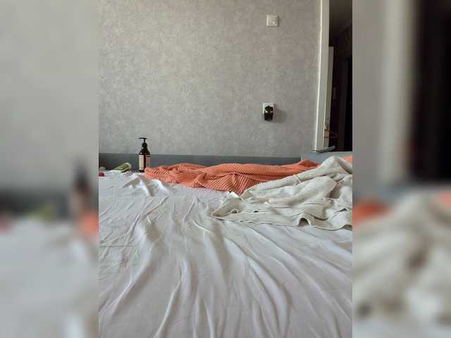 kisssssesmee live cam on BongaCams