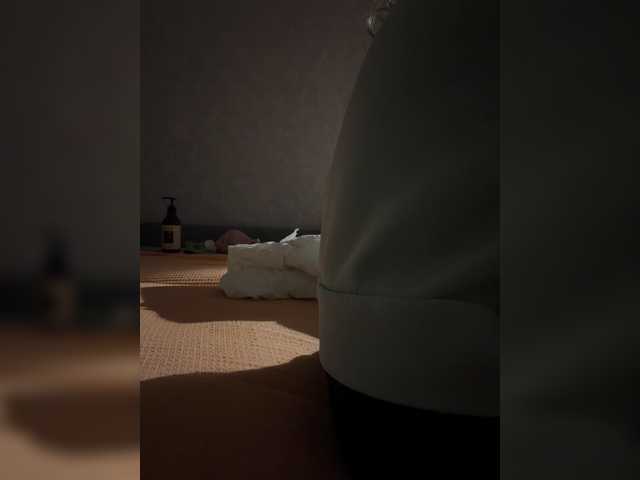 kisssssesmee live cam on BongaCams