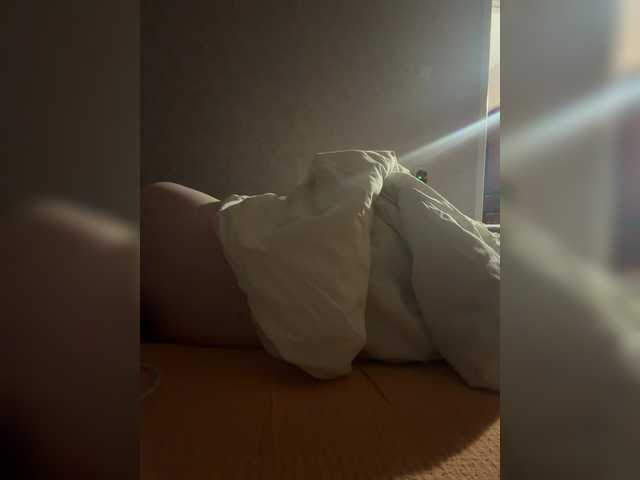 kisssssesmee live cam on BongaCams