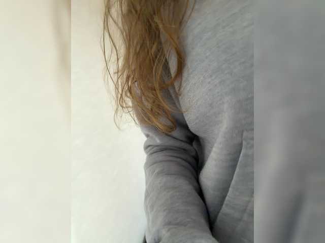 kisssssesmee live cam on BongaCams