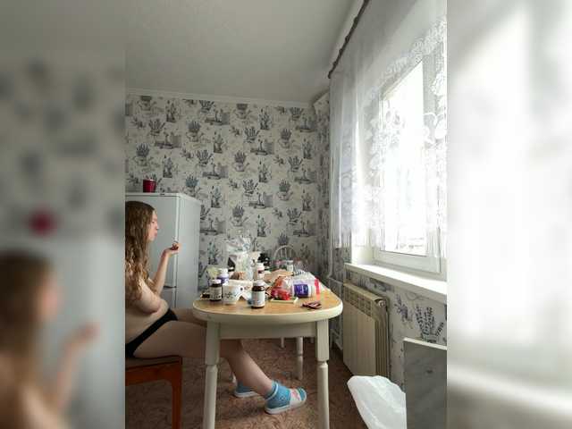 kisssssesmee live cam on BongaCams