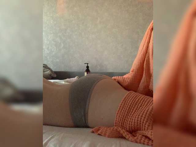 kisssssesmee live cam on BongaCams