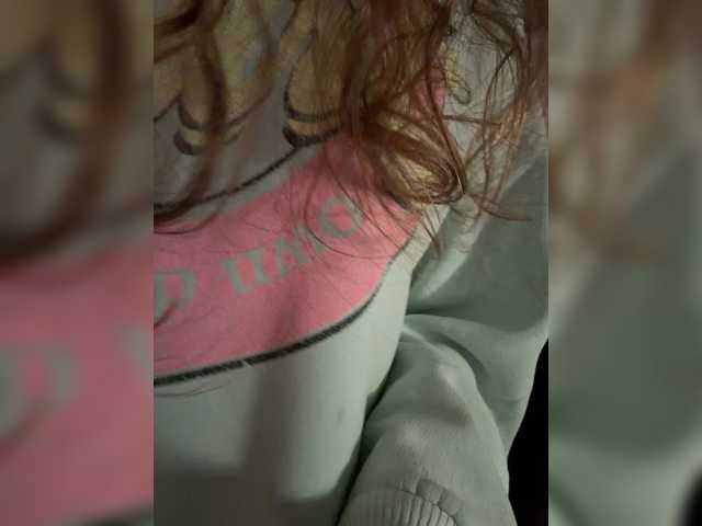 kisssssesmee live cam on BongaCams