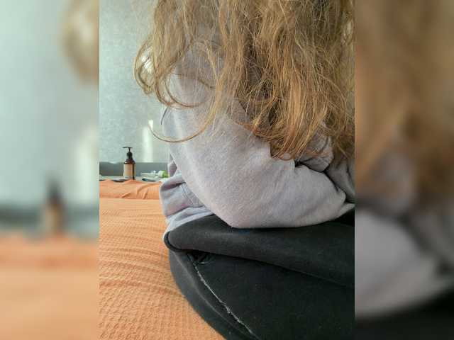 kisssssesmee live cam on BongaCams