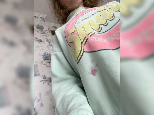 kisssssesmee live cam on BongaCams