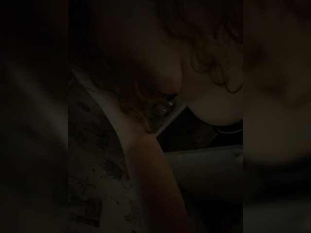 kisssssesmee live cam on BongaCams