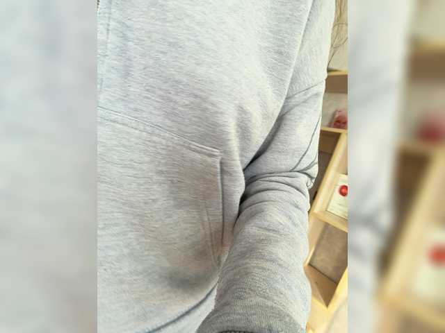 kisssssesmee live cam on BongaCams