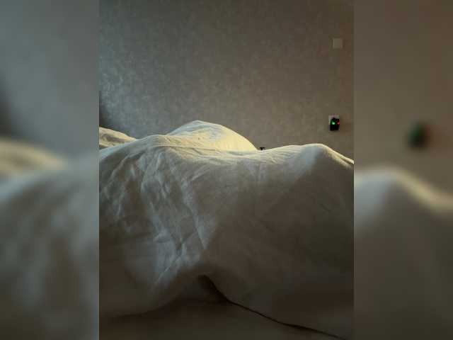 kisssssesmee live cam on BongaCams