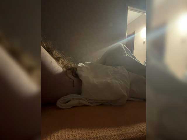 kisssssesmee live cam on BongaCams