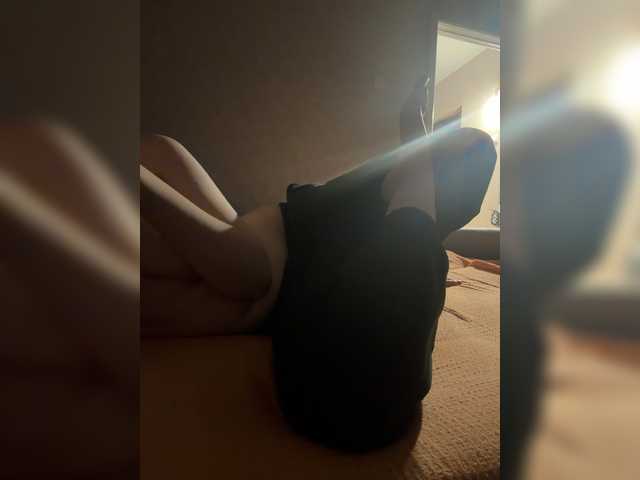 kisssssesmee live cam on BongaCams