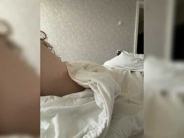 kisssssesmee live cam on BongaCams