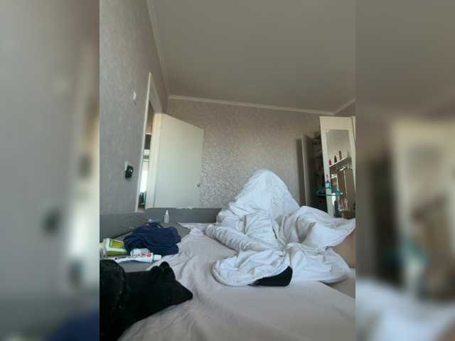 kisssssesmee live cam on BongaCams