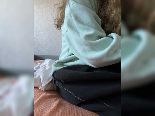 kisssssesmee live cam on BongaCams