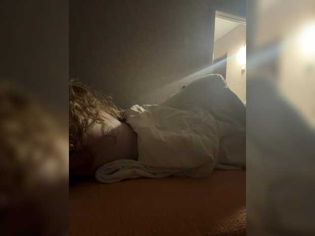 kisssssesmee live cam on BongaCams