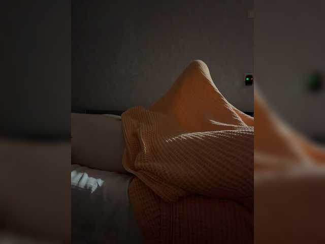 kisssssesmee live cam on BongaCams