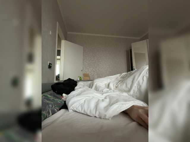 kisssssesmee live cam on BongaCams