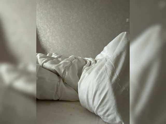 kisssssesmee live cam on BongaCams