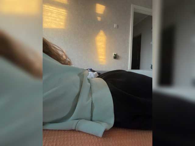 kisssssesmee live cam on BongaCams