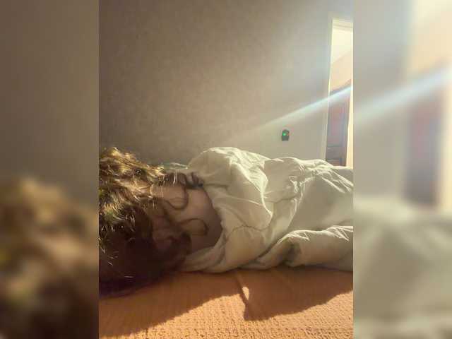 kisssssesmee live cam on BongaCams