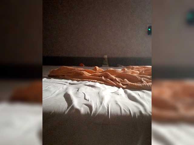 kisssssesmee live cam on BongaCams