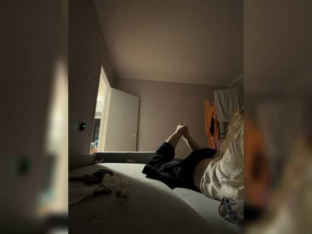 kisssssesmee live cam on BongaCams