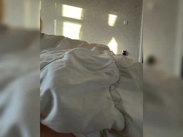 kisssssesmee live cam on BongaCams