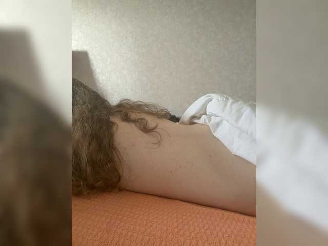 kisssssesmee live cam on BongaCams