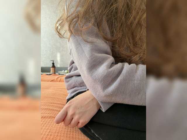 kisssssesmee live cam on BongaCams