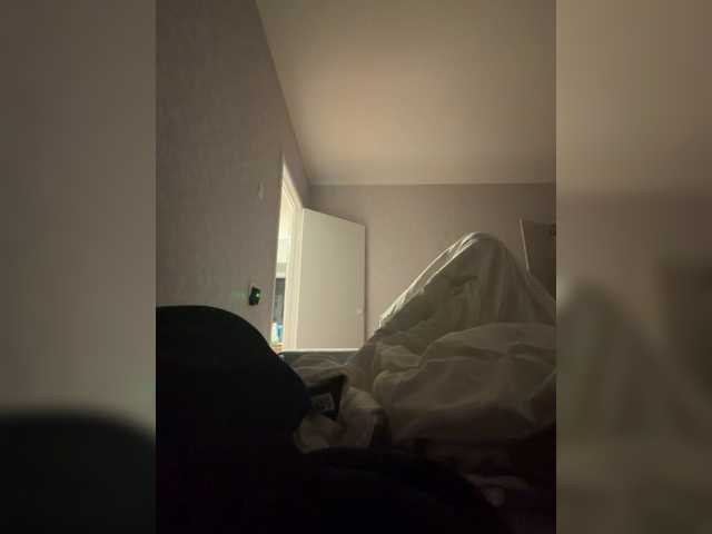 kisssssesmee live cam on BongaCams