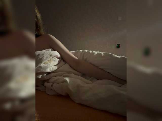 kisssssesmee live cam on BongaCams