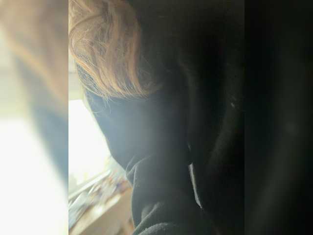 kisssssesmee live cam on BongaCams