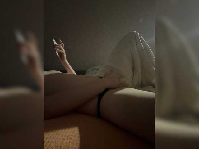 kisssssesmee live cam on BongaCams