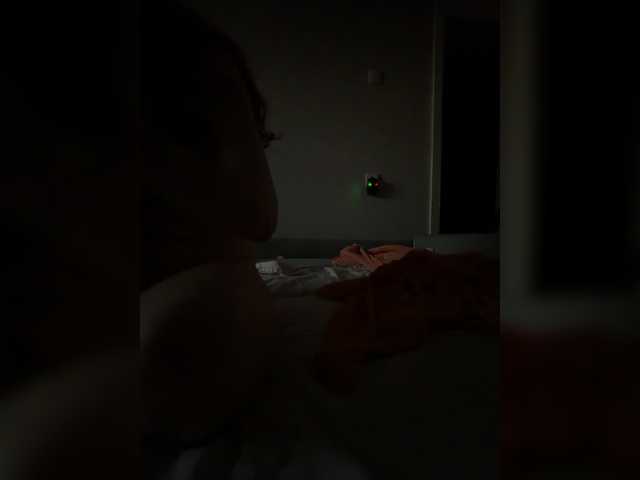 kisssssesmee live cam on BongaCams