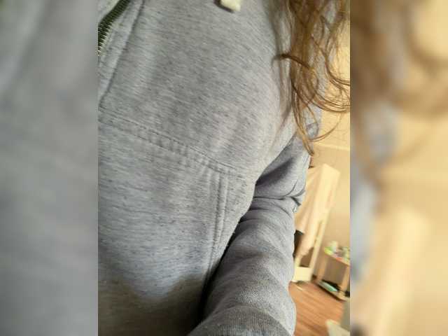 kisssssesmee live cam on BongaCams