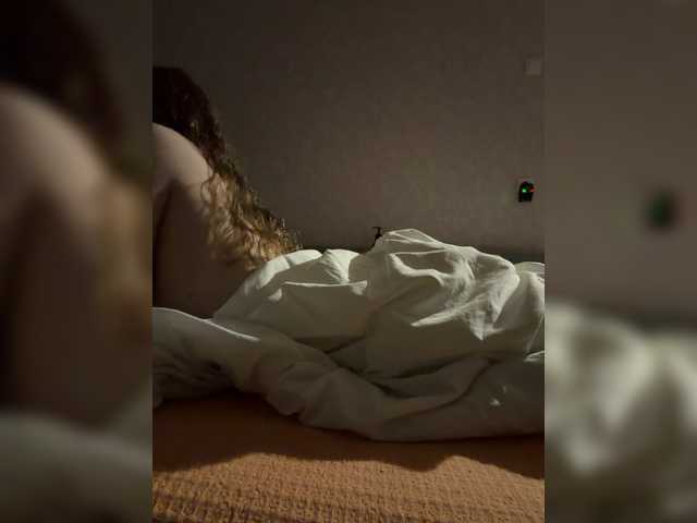 kisssssesmee live cam on BongaCams