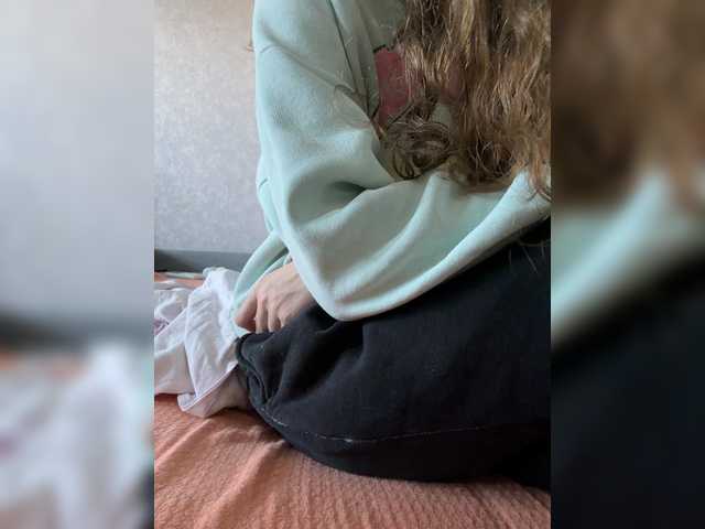 kisssssesmee live cam on BongaCams