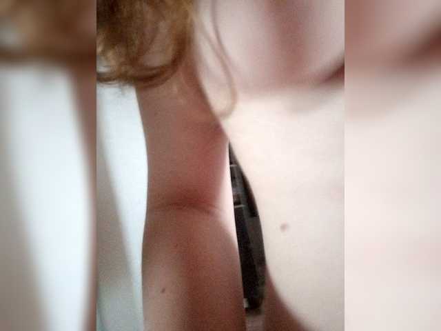 kisssssesmee live cam on BongaCams