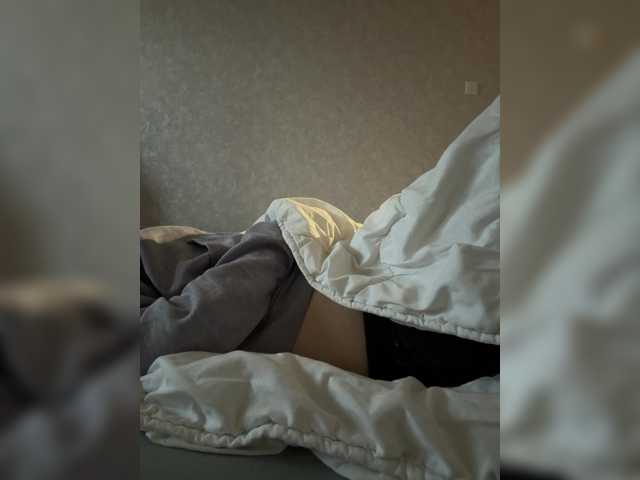 kisssssesmee live cam on BongaCams