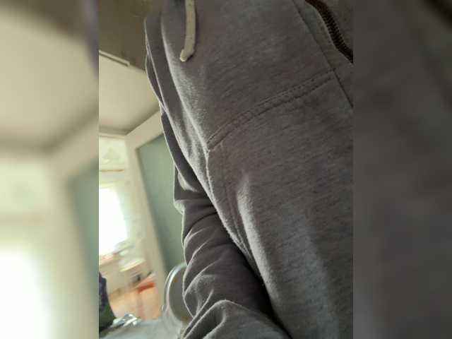 Kisssssesmee, 20 y/o - Live Cam on BongaCams
